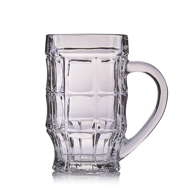 白い背景に隔離されたビールの空のガラス - glass empty pint glass isolated ストックフォトと画像