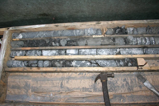 samples in the core box - drill borehole mining rock imagens e fotografias de stock
