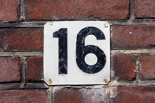 house number sixteen