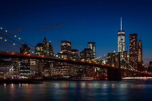 Brooklyn Bridge and Manhattan skyline on a clear night