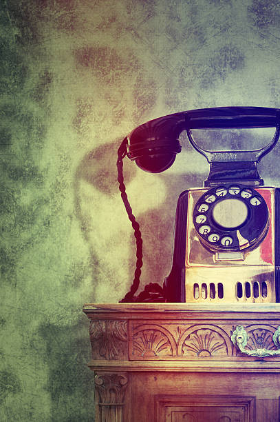istock Vintage telephone 585167388