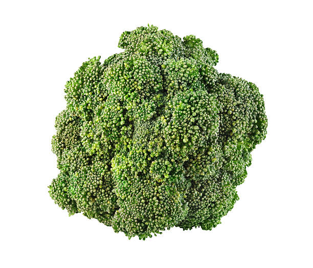 broccoli freschi maturi con foglie verdi isolate su bianco - whole directly above close up studio shot foto e immagini stock