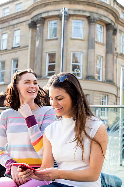 istock Friends in the City 585282038