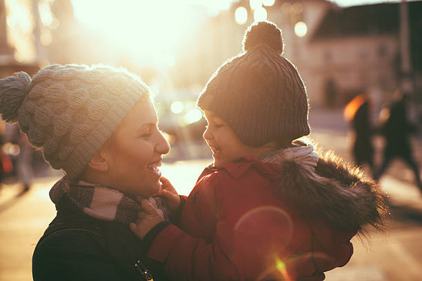 istock Winter day in the city 585299678