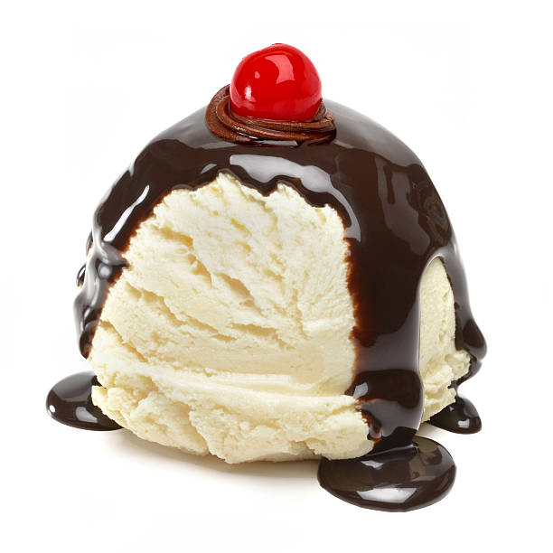 istock Vanilla ice cream with chocolate sauce 585301612