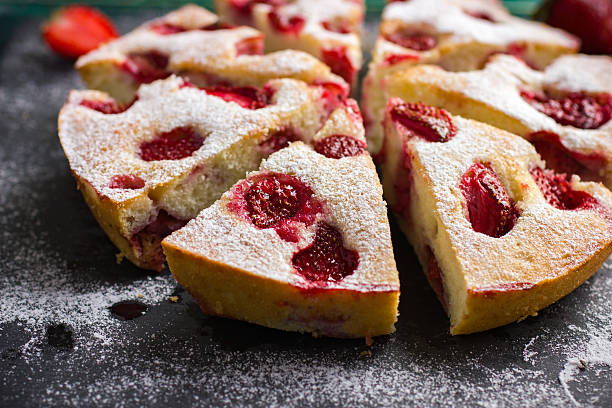istock rstic summer strawberry  cake 585310418