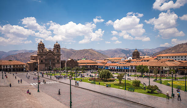 fotografii de stoc, fotografii și imagini scutite de redevențe cu plaza de armas în centrul istoric al cusco, peru - cuzco