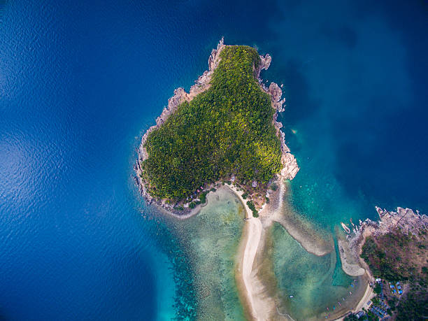 istock Aerail Koh Mae view, Koh Phangan, Thailand 585329142