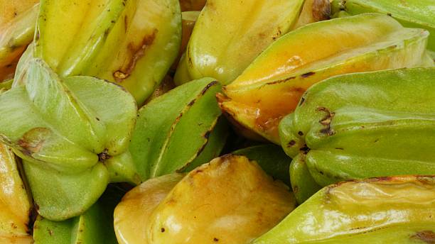 istock Star Fruits natural closeup 585491420