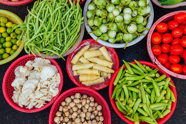 거리 시장에서 야채, 베트남 - lime market vietnam fruit 뉴스 사진 이미지