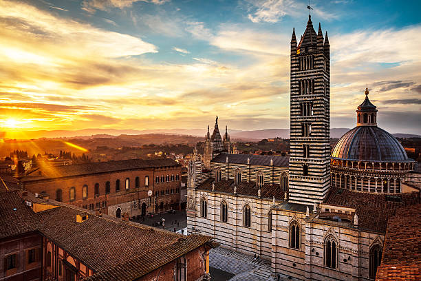 siena  - provincia di siena foto e immagini stock