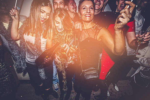 istock Champagne for my people! 585583394