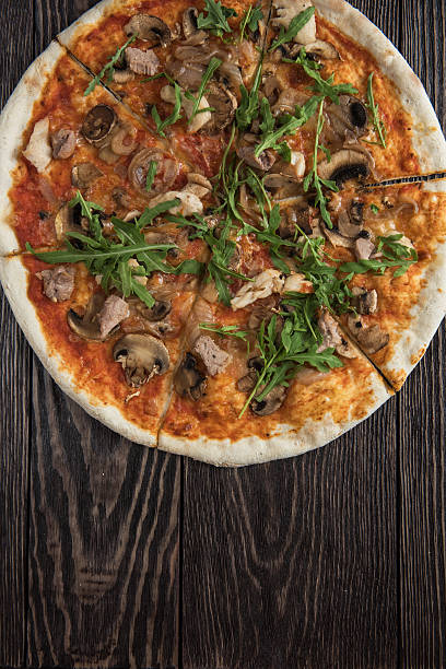 istock Pizza with chicken and mushrooms 585586152