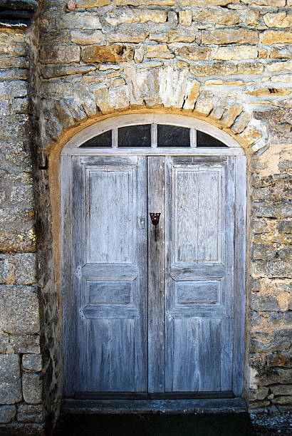 istock Old wooden entrance door 585590720