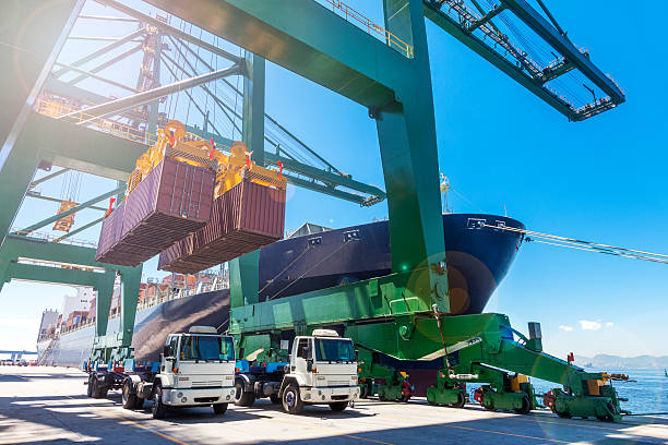 rio de janeiro puerto - cargo container container ship freight transportation transportation fotografías e imágenes de stock