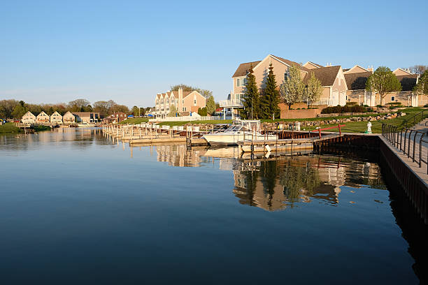 istock Marina on Lake Huron at Port Austin 585597230