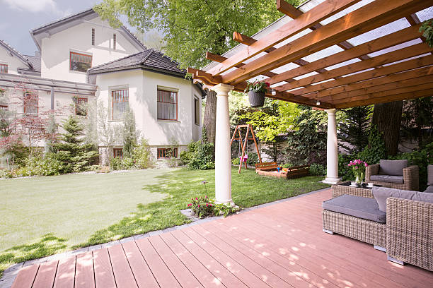 istock Beauty residence with garden 585599426