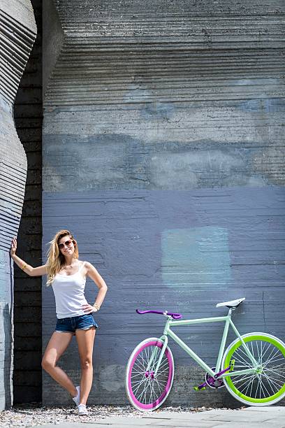 istock Summer in the city 585601796
