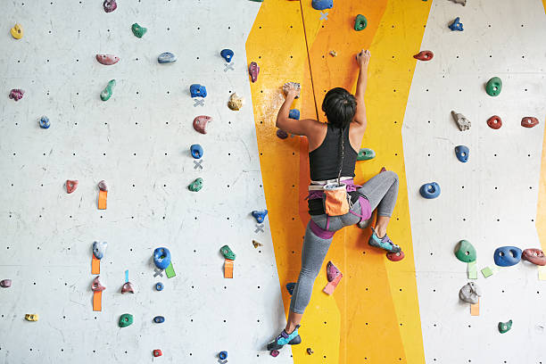 istock Climbing woman 585622634