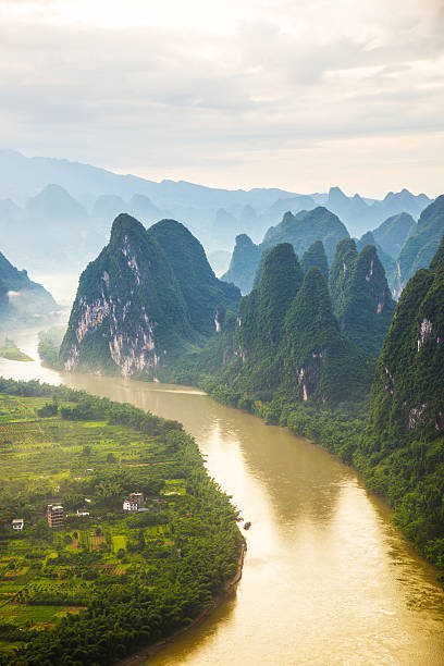 china guilin messire mountain scenery - guilin imagens e fotografias de stock