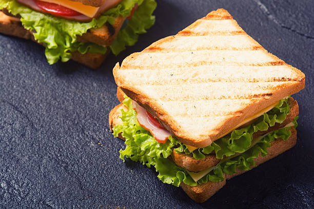 istock Freshly made clubsandwiches 585777982