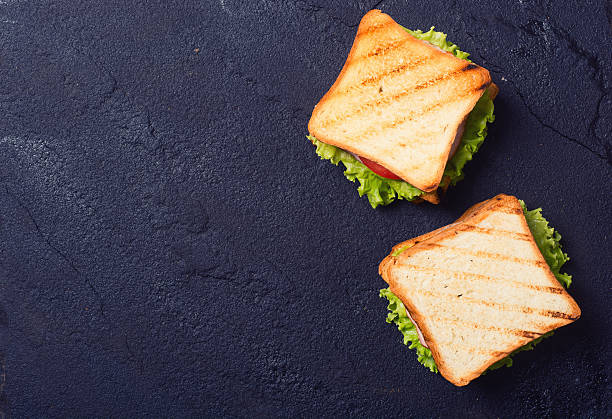 istock Freshly made clubsandwiches 585777986