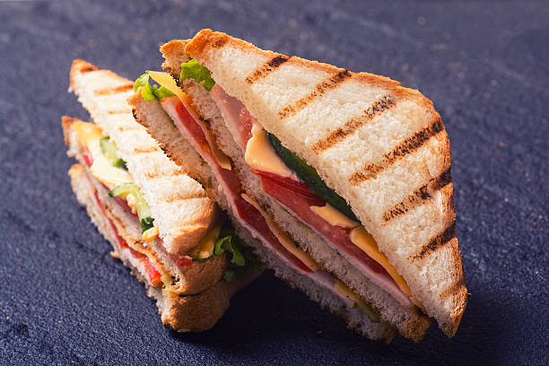 istock Freshly made clubsandwiches 585778890