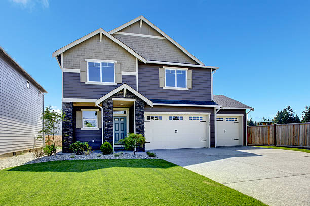 istock Luxurious modern house with entrance high ceiling porch. 585780140