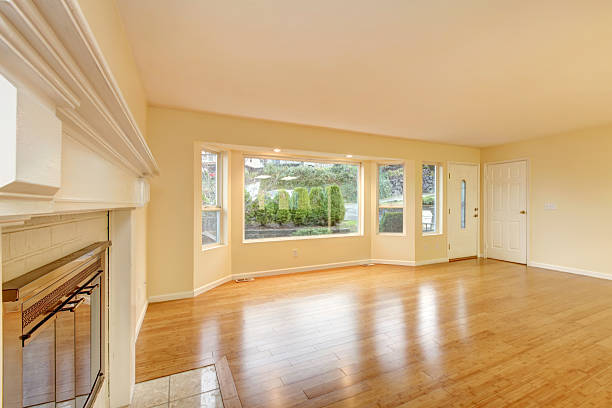 istock Empty living room interior with polished hardwood floor. 585785028