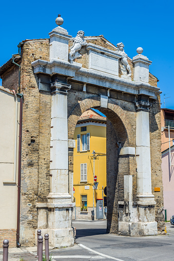 Porta San Mamante puerta de Rávena, Emilia-Romaña. Italia. photo