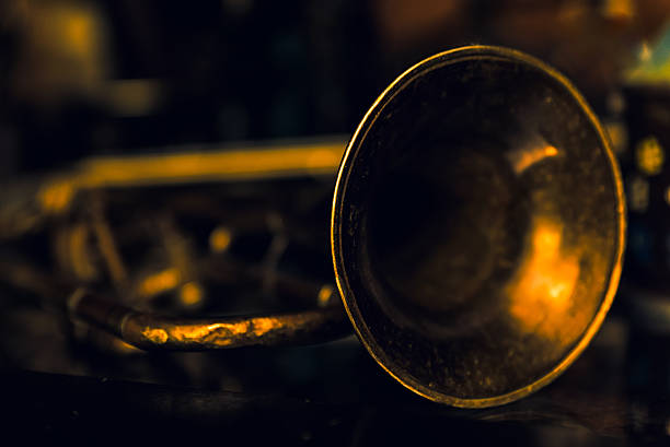 istock Collection of old instruments with a grunge decor 586063120