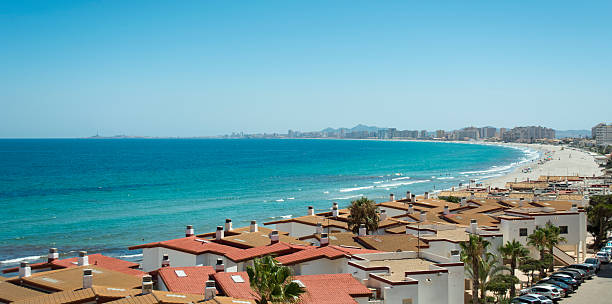 sandy beach - la manga del mar menor, spagna - murcia foto e immagini stock