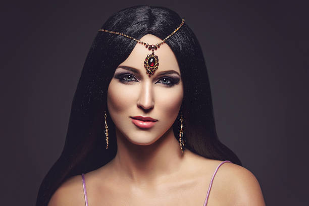 istock Beautiful girl with arabic makeup 586079836