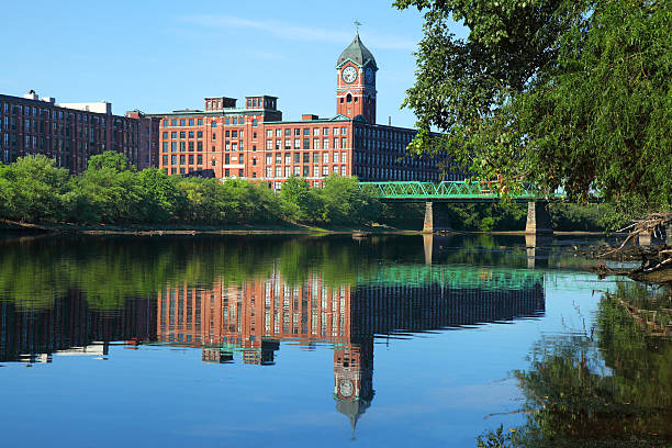 istock Lawrence Massachusetts Mills along the Merrimack River 586091166