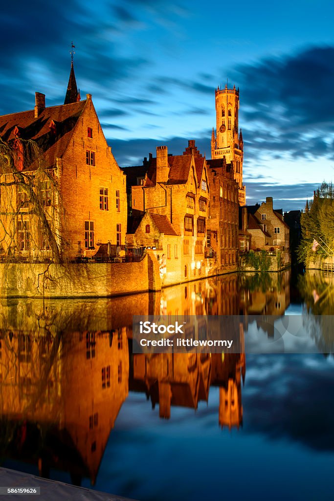 Vista famosa de Bruges, Bélgica - Rozenhoedkaai - Foto de stock de Bruges royalty-free