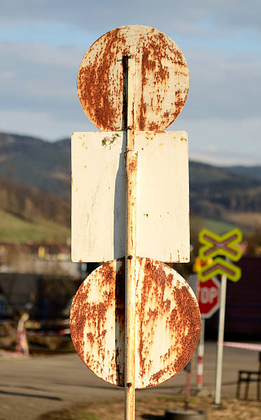 istock Back side of old rusty traffic sign 586178814