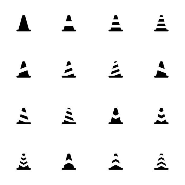 ベクトル黒の道路工事用三角コーンのアイコンを設定します。 - cone点のイラスト素材／クリップアート素材／マンガ素材／アイコン素材
