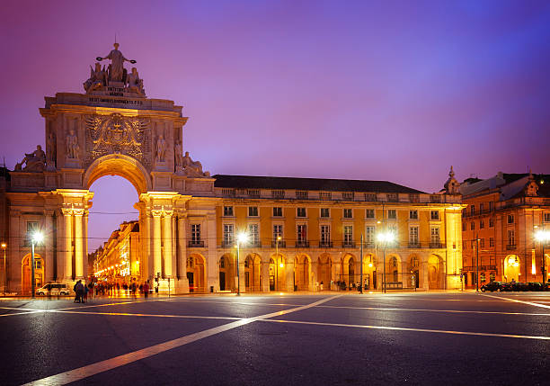 istock Rua Augusta Arch in Lisbon, Portugal 586377658