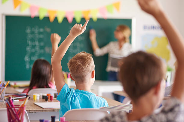 każdy zna prawo answear - elementary school education elementary student teacher zdjęcia i obrazy z banku zdjęć