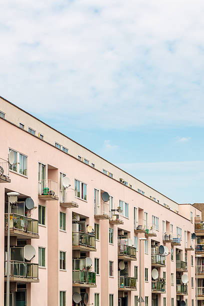 istock Flat with satellite dishes in Amsterdam 586693160