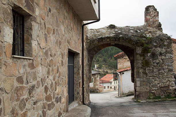 istock Entrance to San Leonardo de Yague 586707362