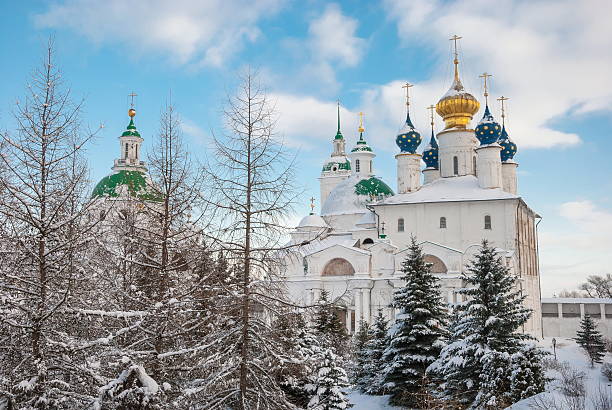 istock Rostov Veliky in winter 586709568