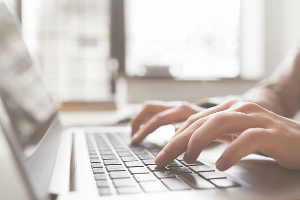 žádost o práci na internetu, hledání práce - nanesení - stock snímky, obrázky a fotky