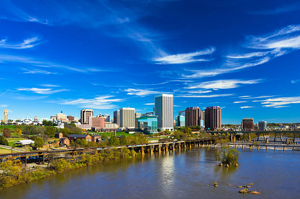 istock Richmond Skyline and River, Wide Angle with Wispy Clouds 586919004