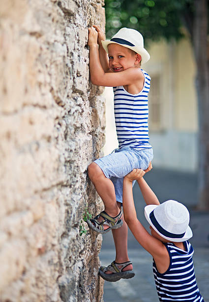 The child on a tree