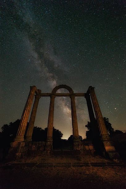 istock Milky Way in the Templo de los Marmoles 586932238