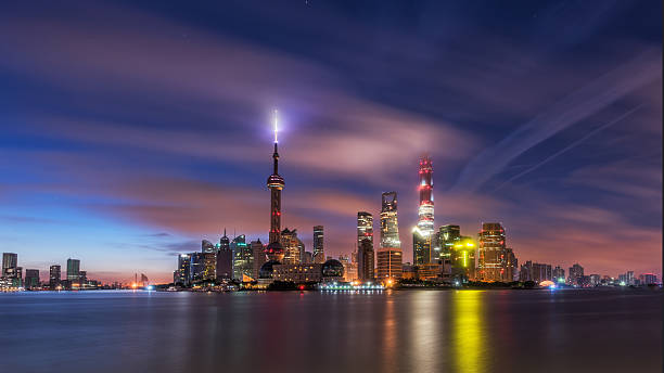 istock Beautiful the Bund Shanghai before dawn 586941154