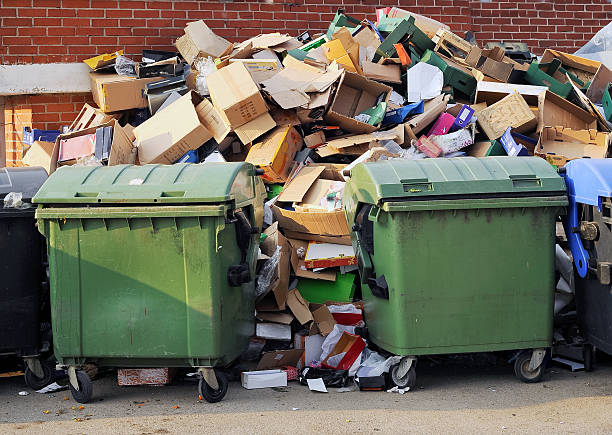 istock Pile of rubbish 586948564