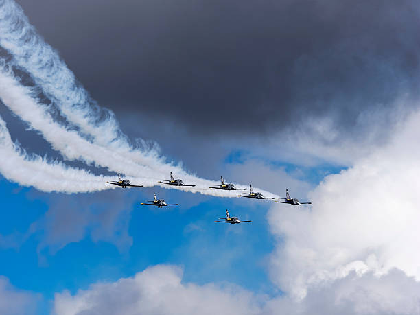 breitling jet team smoke trail clouds air show hillsboro oregon - stunt airplane air air vehicle imagens e fotografias de stock