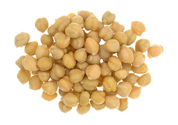istock Organic garbanzo beans on a white background 587515588
